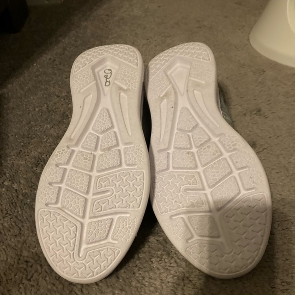 Cushionaire Women's Sneakers Gray Size 8.5 - Picture 2 of 4